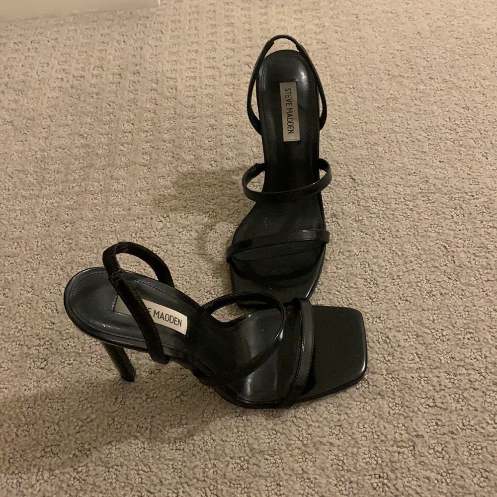 Steve Madden Black Three Straps High Heels. Size M - Picture 1 of 2
